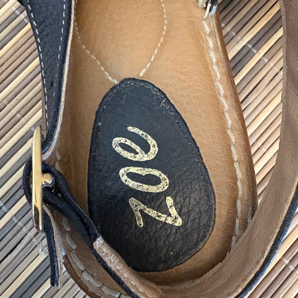 Zoe Black Leather Sandals Comfort Women's SZ 8.5 - Picture 7 of 8
